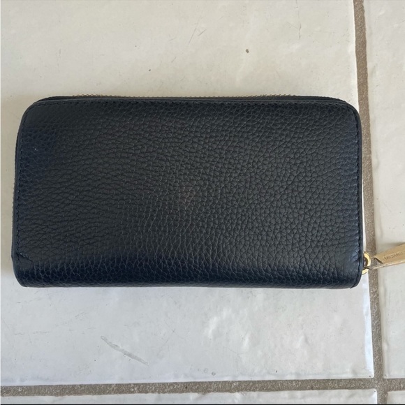 Michael Kors Wallet - Picture 3 of 7